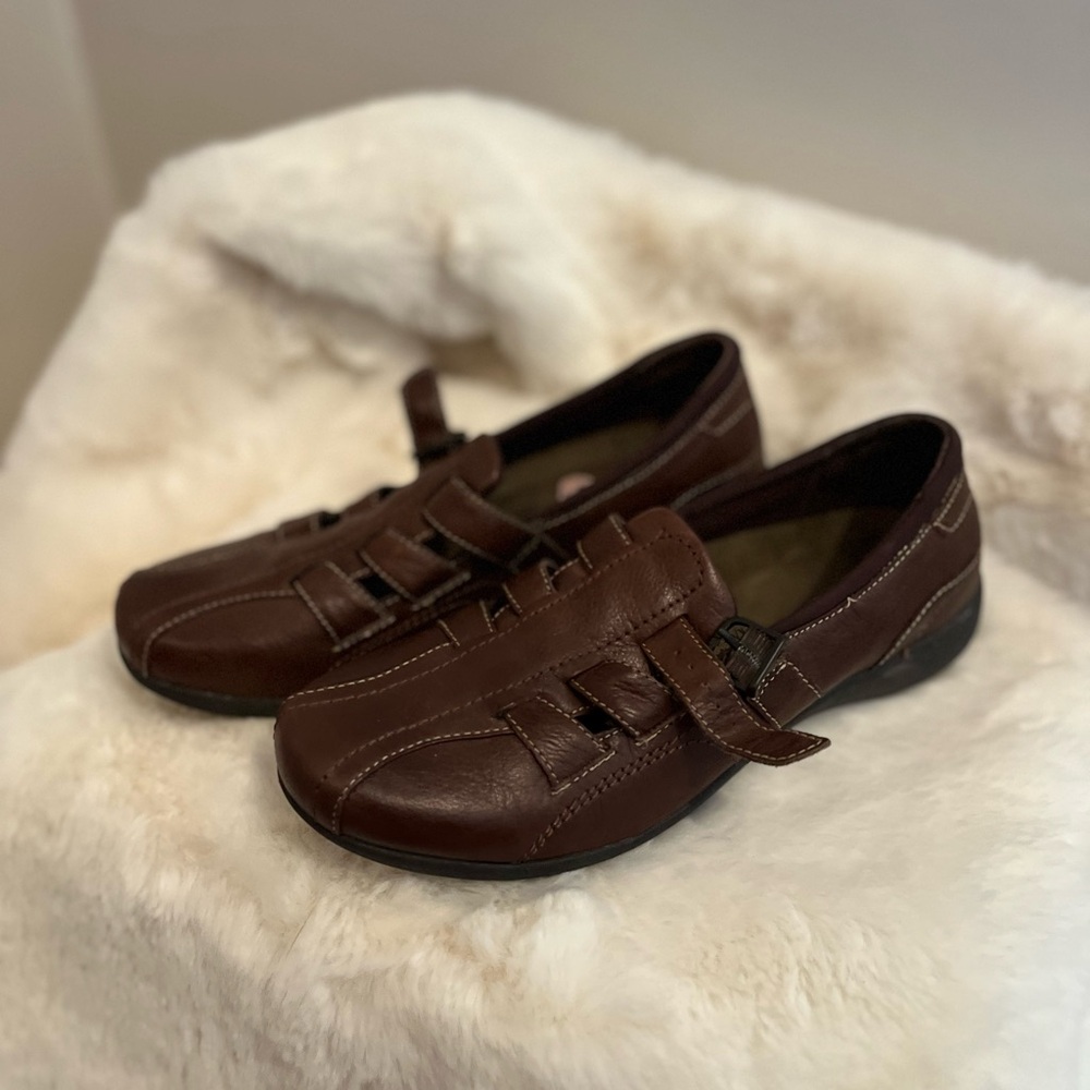 Vintage Hush Puppies Brown Leather Loafers - Size 6.5